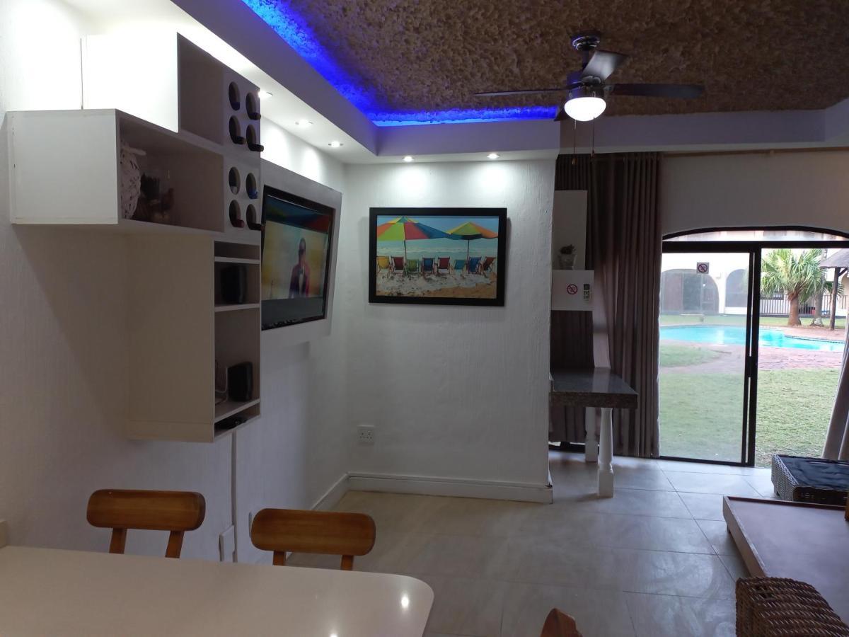 Cabanas Del Mar Amanzimtoti Exterior photo